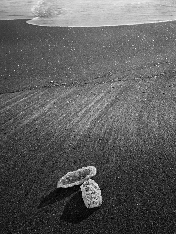 Marisa Merz, Scarpette (1968) on Fregene beach, on the occasion of Marisa Merz, L’Attico, Rome, 1970, Photo Claudio Abate ©Archivio Claudio Abate